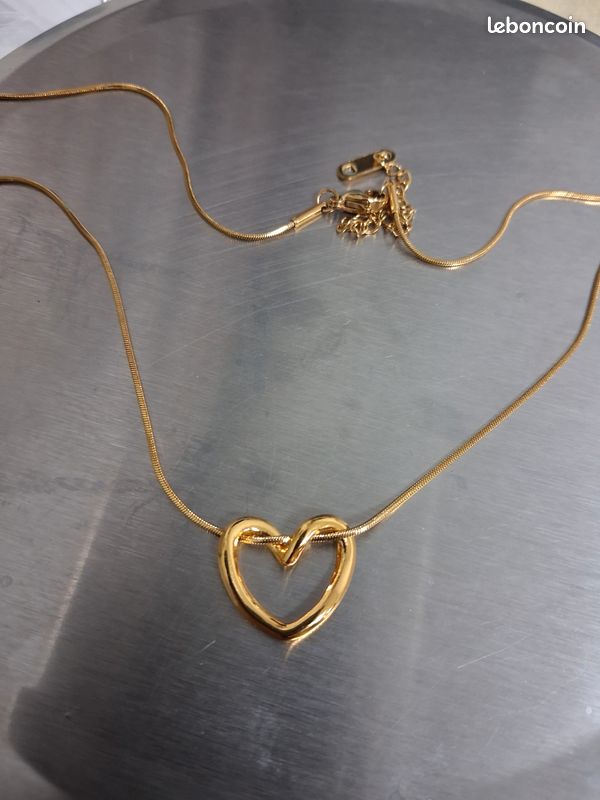 Collier Double Rangée Acier Inoxydable Doré – Pendentif Cœur Cristal – Neuf