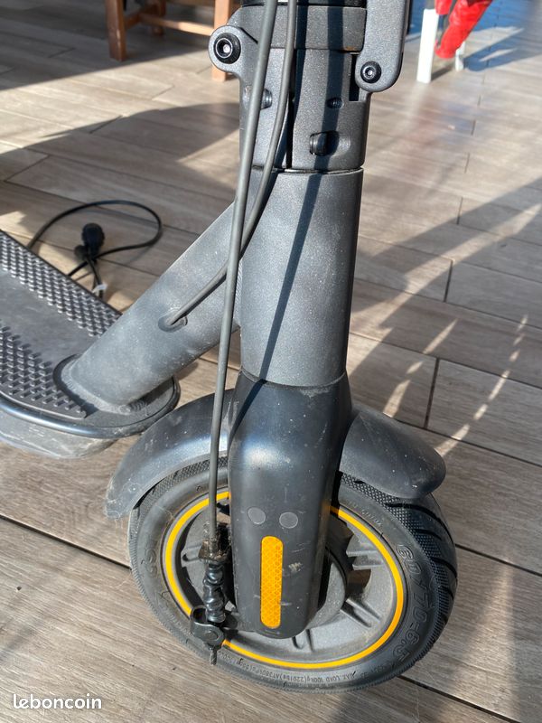 Trottinette électrique MAX G30 Ninebot (image 4)