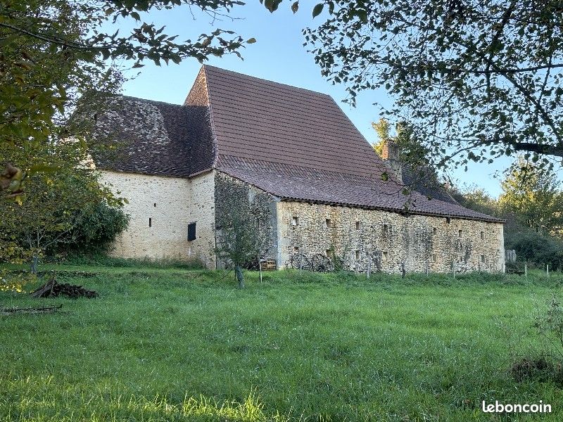 Propriété 12 pièces 303 m² (image 2)
