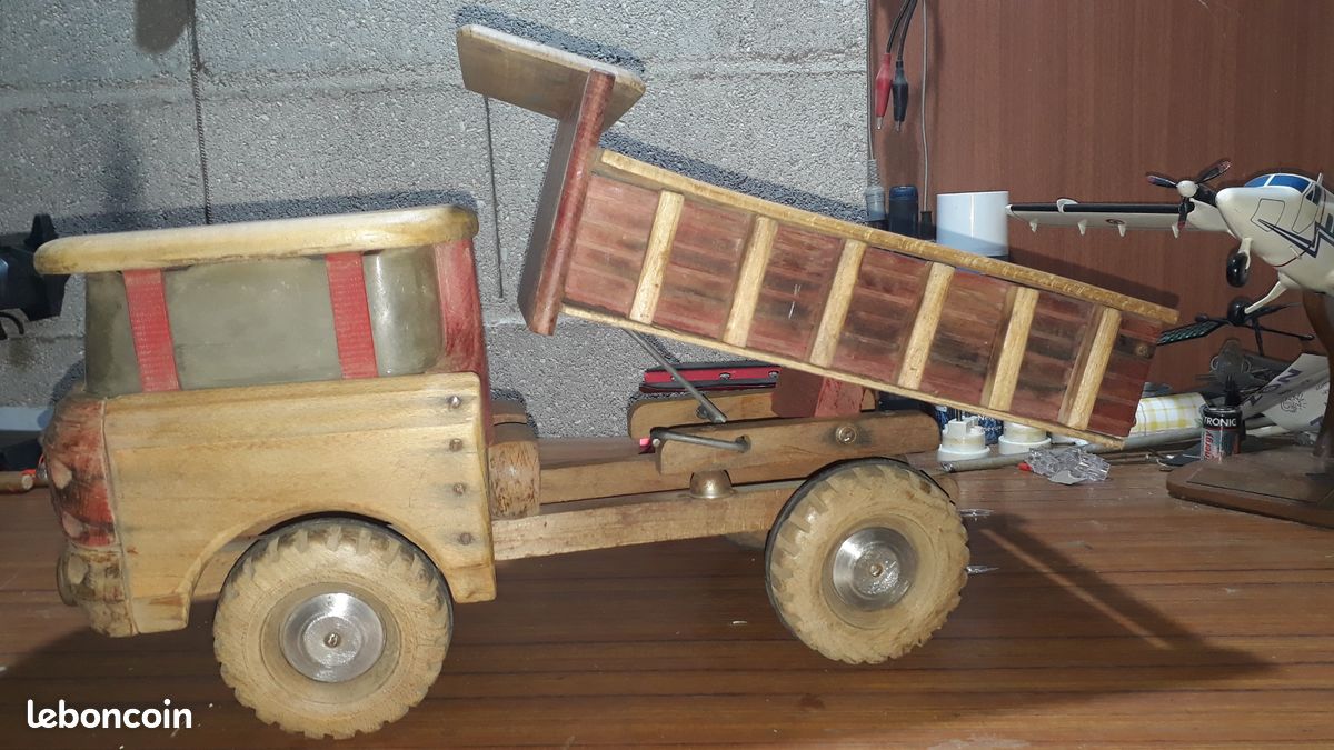 Camion Benne Ancien Joustra – Tôle Et Plastique – Mécanique Fonctionnelle? (31cm)