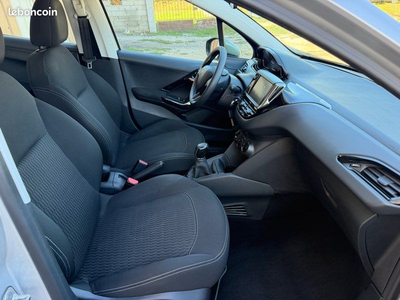 Peugeot 208 1.6 BlueHdi 75 Garantie Clim GPS Kit Distribution OK (image 6)