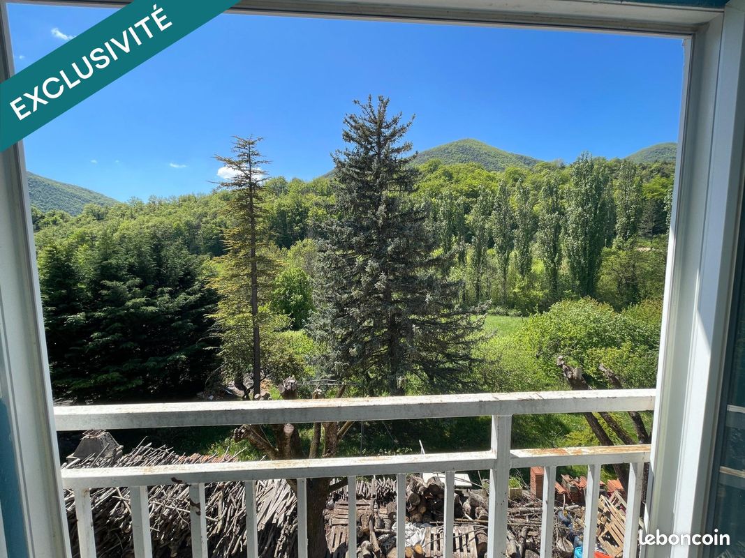 Local commercial 317 m² · à Vesc · 317 m² · 194 000 €
