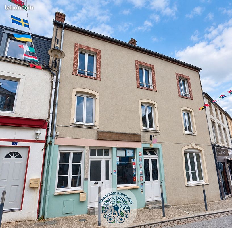 Maison 8 pièces 233 m² · à Bricquebec-en-Cotentin · 233 m² · 126 150 €