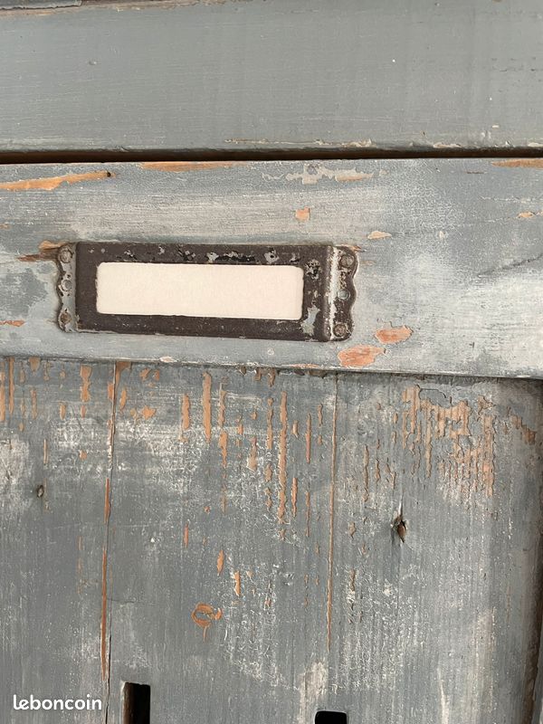 Vestiaire ancien en bois (image 8)