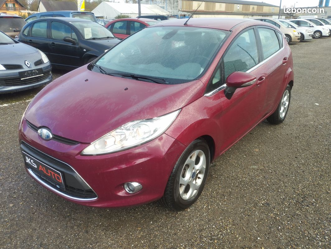 Ford fiesta vi 5 portes 1 25 i 16v 82 cv voitures