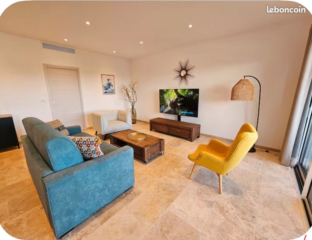 Appartement 3 pièces 100 m² · à Porto-Vecchio · 100 m² · 1 100 €/mois