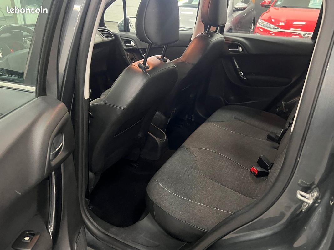 Citroën C3 1.2 PureTech 110 S&S Exclusive (image 9)