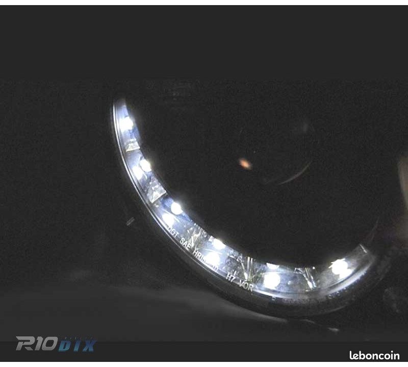 Phare Avant Gauche Pour Mercedes CLK Classe 209 Coupé (Modèle 2005) - Occasion En Bon état