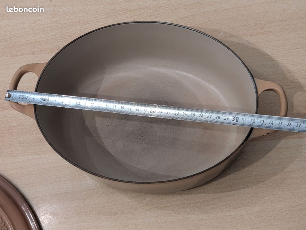 Grande cocotte ovale en fonte le creuset 29cm - Arts de la table