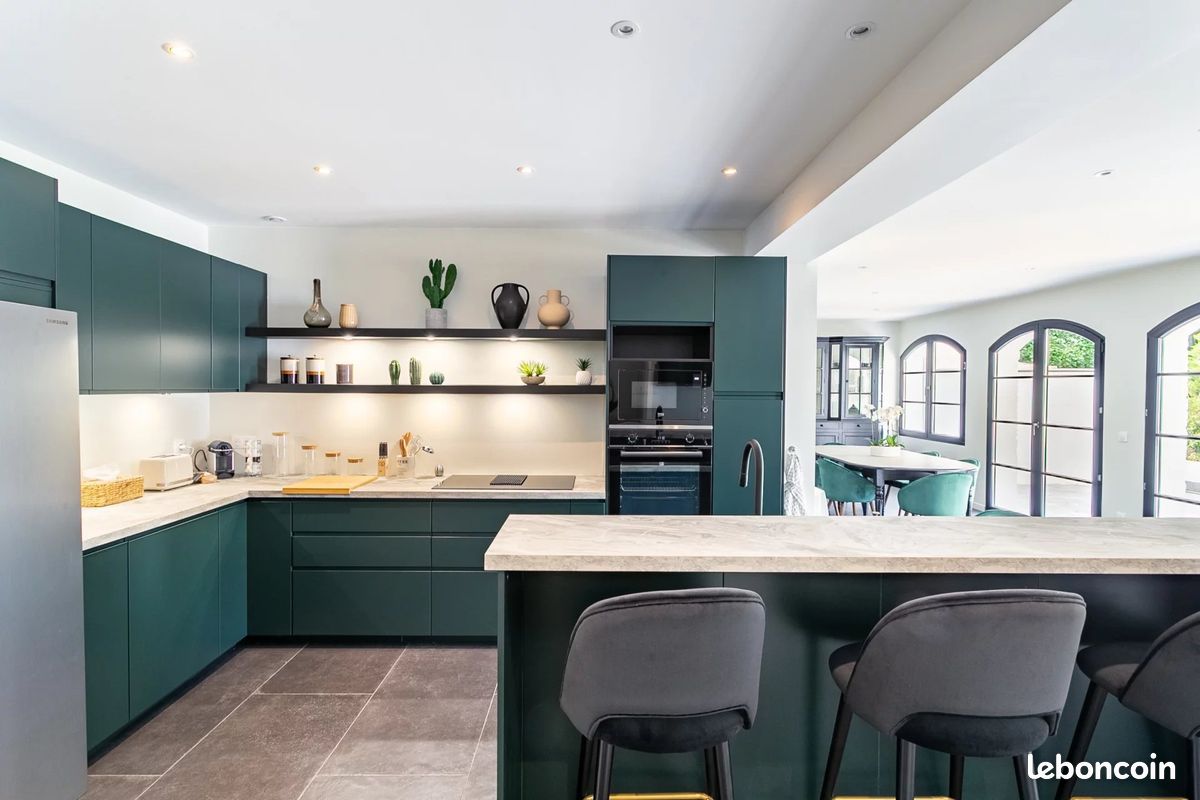 Maison 6 pièces 179 m² · à Villeneuve-d'Ascq · 179 m² · 3 550 €