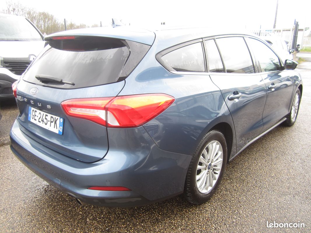 Ford focus 1.5 ecoblue 120ch titanium 9200 EUROS HT (image 4)
