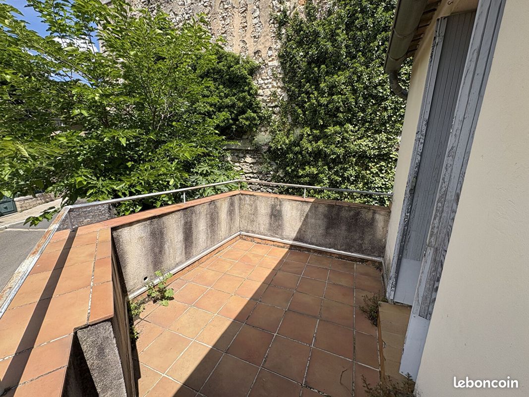 Appartement 2 pièces 37 m² · à Nîmes · 37 m² · 490 €