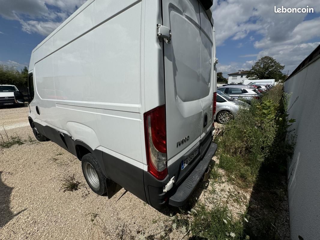 Iveco Daily DOUBLE ESSIEU 35s 2.3D 136cH/VENTE A PRO/TVA (image 7)