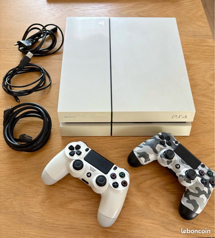 PS4 (CUH-1116a) (image 1)