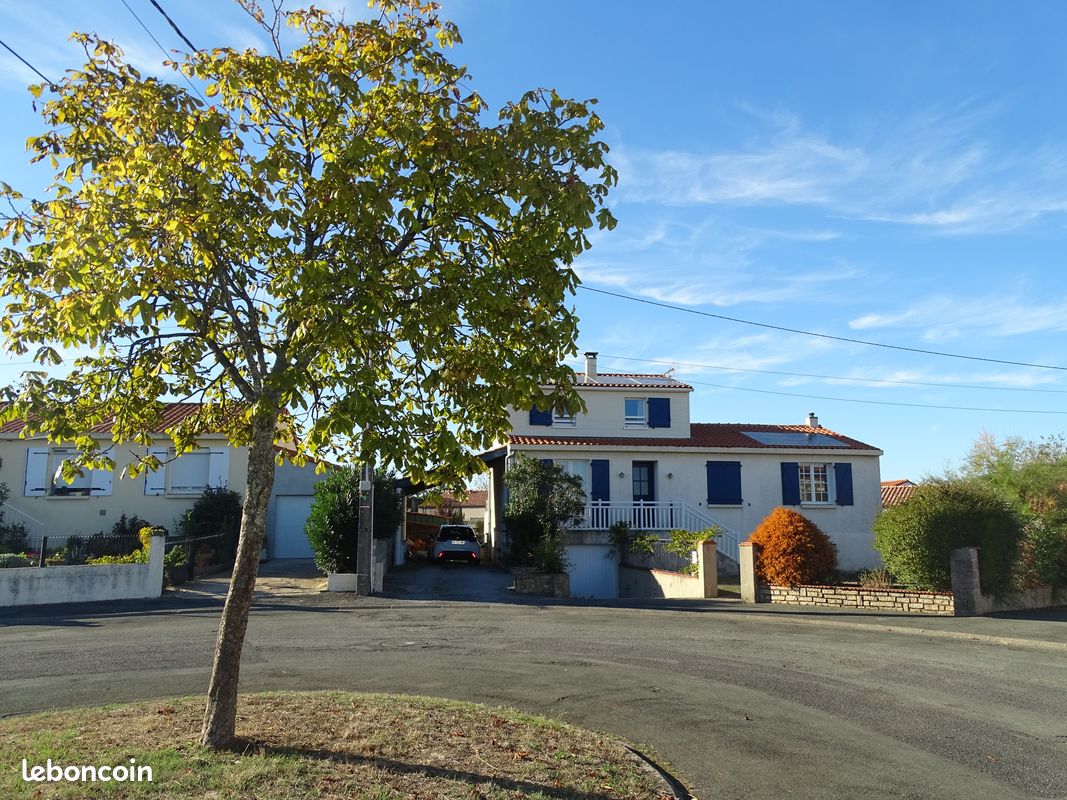 Maison 10 pièces 174 m² · à Treize-Septiers · 174 m² · 295 000 €