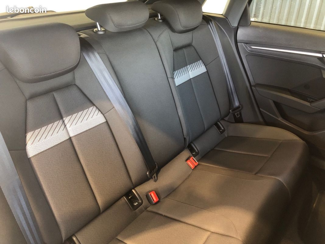 AUDI A3 Sportback 45 TFSIe 245 S tronic 6 Competition (image 19)