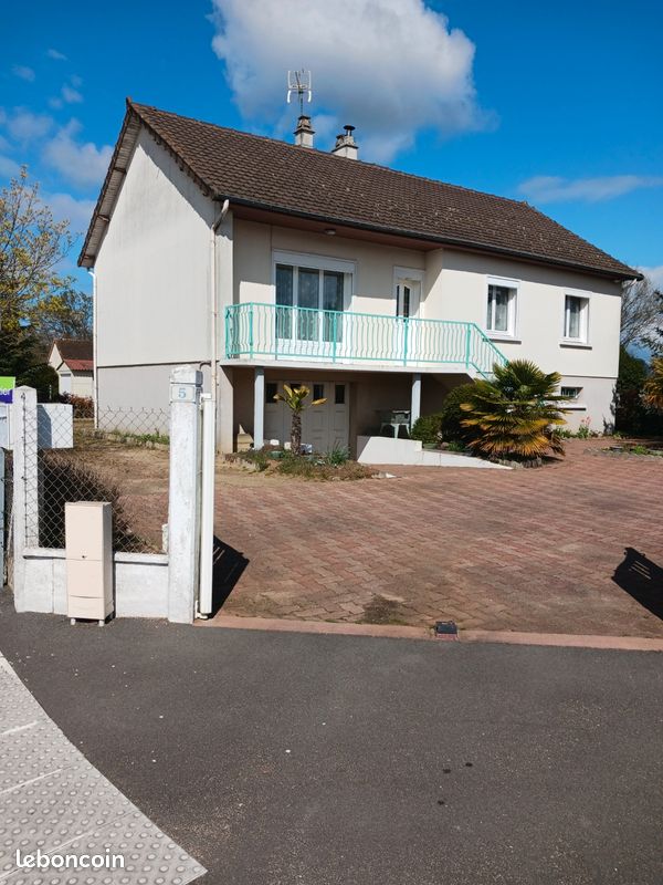 Maison 5 pièces 82 m² · à Montfort-le-Gesnois · 82 m² · 165 000 €