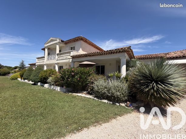 Maison 7 pièces 210 m²