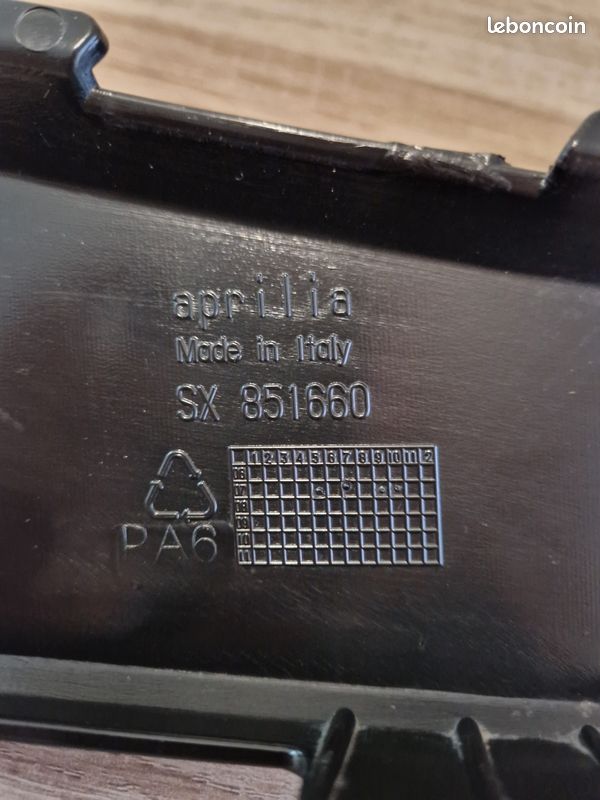 Carénage / Couvercle Aprilia Shiver – Réf. 851660 (image 2)