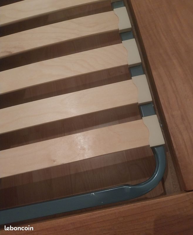 Lit Adulte en bois massif avec sommier et matelas (image 3)
