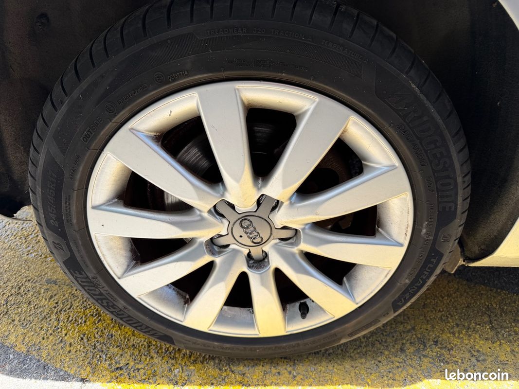 Audi A4 2.7 TDi V6 190 CV / Ambition Luxe / Boîte auto / Caméra / Km Réel (image 17)