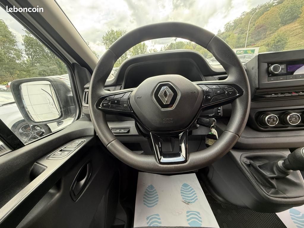 RENAULT TRAFIC L1H1 2800 Kg 2.0 Blue dCi - 130 Fourgon Confort TVA RECUPERABLE + CLIM (image 16)