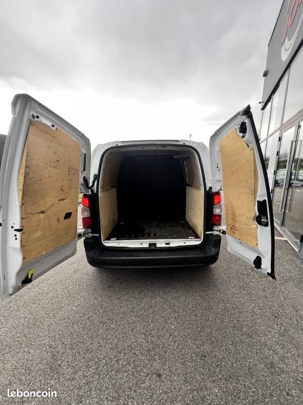 Peugeot Partner 1.5 BlueHDi BVM6 100CV PREMIUM STANDARD Garantie Nationale 12 Mois (image 15)