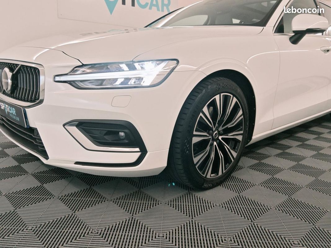 Volvo V60 B4 197ch Ultimate Style Dark Geartronic 8 (image 30)