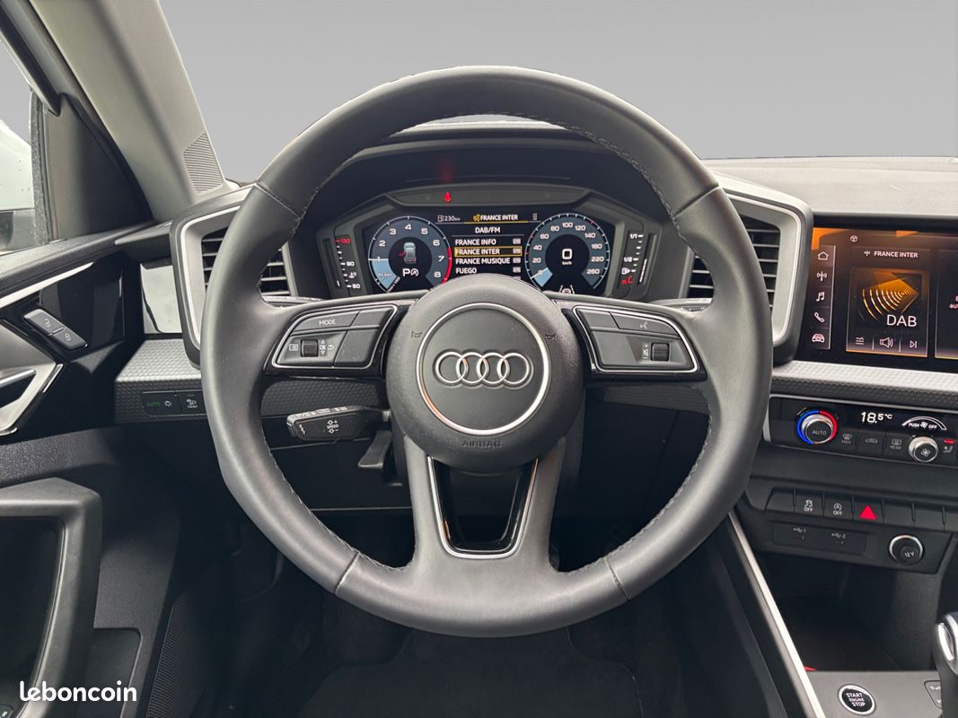 AUDI A1 Sportback 30 TFSI 116 ch S tronic 7 Design (image 11)