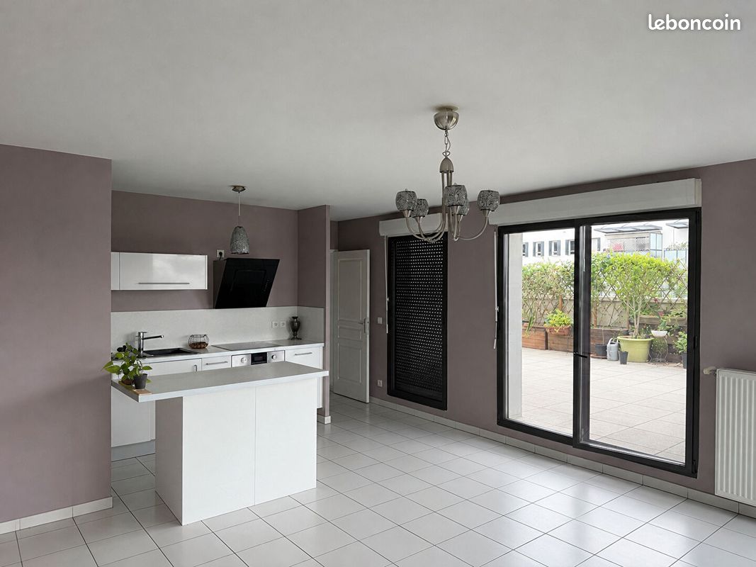 Appartement 4 pièces 89 m² · à Saint-Fons · 89 m² · 1 300 €/mois