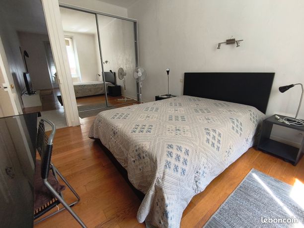 Appartement meublé 850 à Grenoble — 1