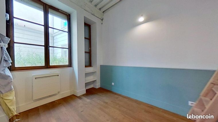 Appartement 2 pièces 67 m² — 12