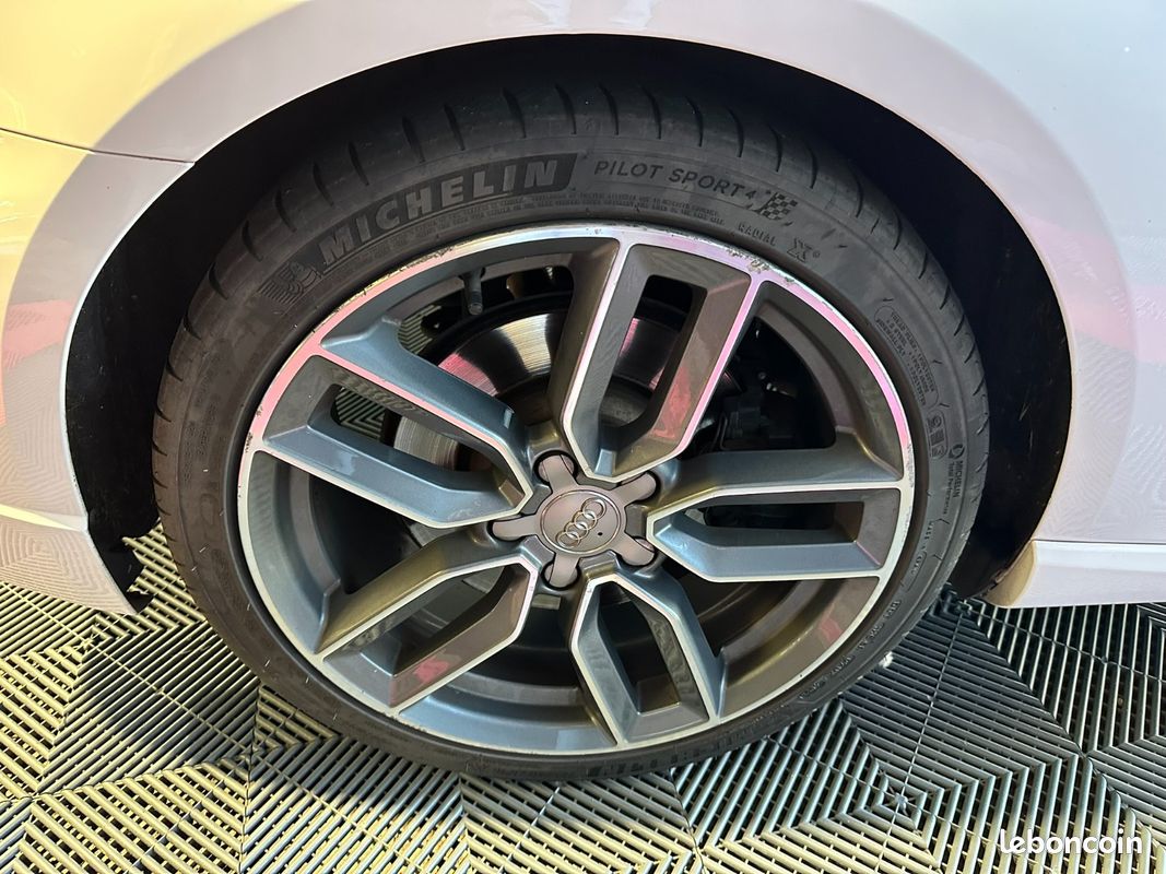 AUDI S3 SPORTBACK 8v2 2.0 TFSI 310ch S tronic 7 Quattro/ Toit ouvrant / Sièges RS /4 pneus neufs/Historique d'entreti (image 28)