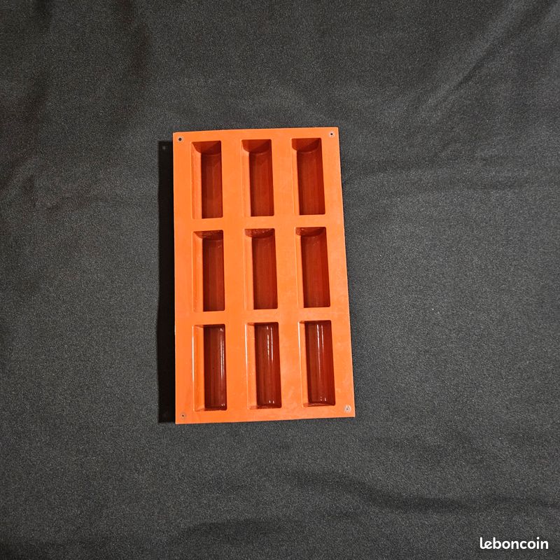 Moule en silicone mini buchettes Silikomart (image 1)