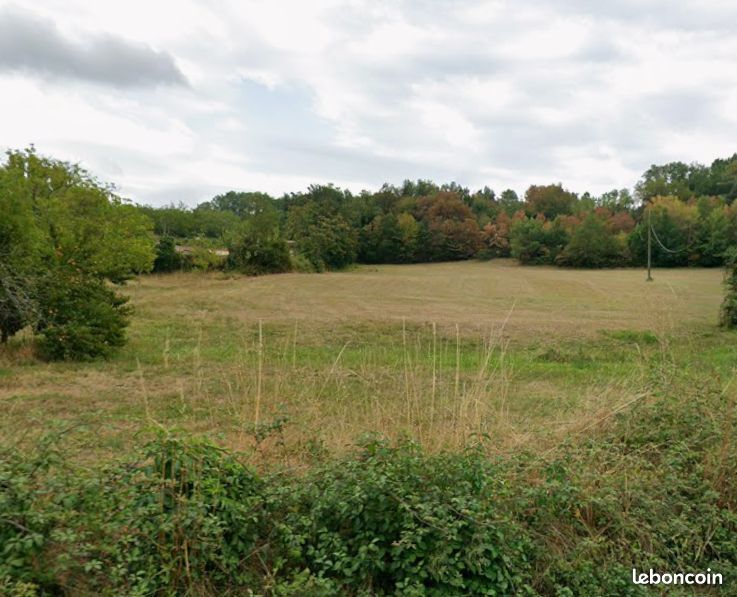 Terrain à bâtir de 1820 m² à MARCILLAC-SAINT-QUENTIN (24) · 33 000 €