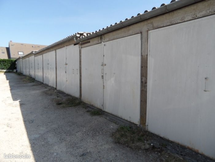 Parking/box BLOIS · 50 €/mois