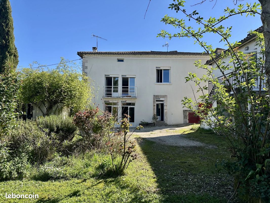 Maison 7 pièces 169 m² · à Saint-Séverin · 169 m² · 149 330 €
