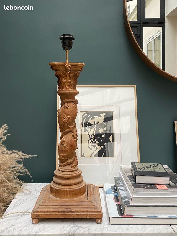 Paire de pieds de lampe sculpté (image 1)