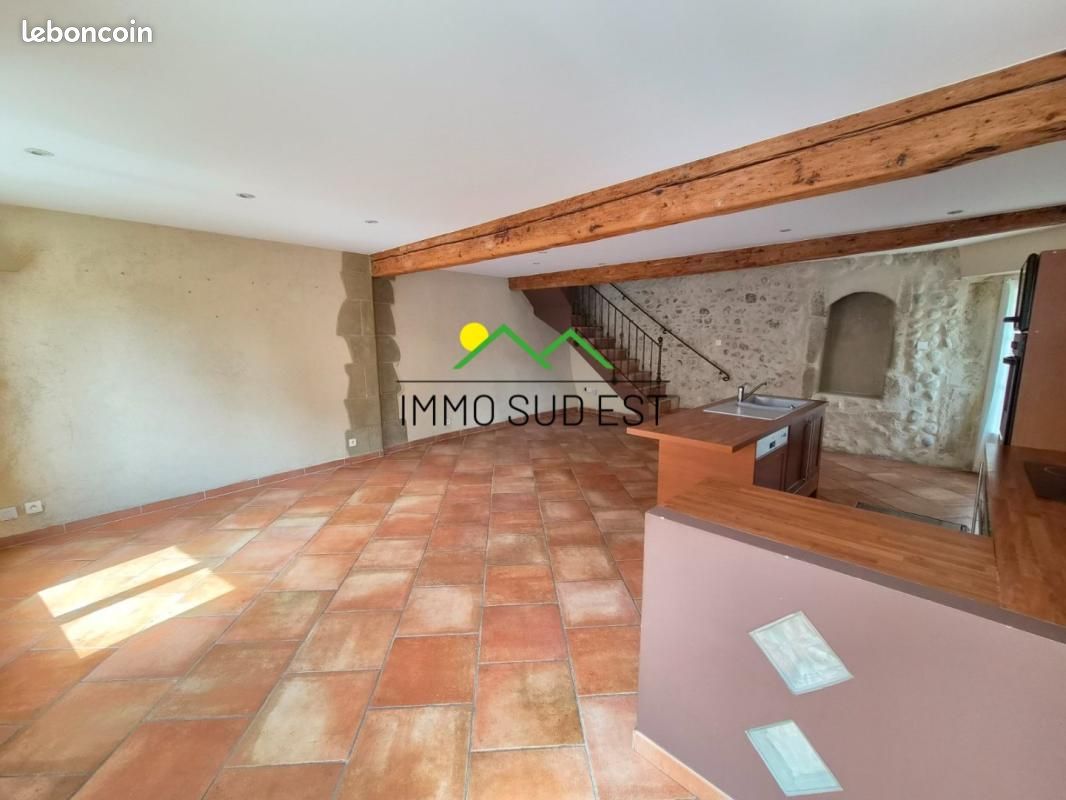 Maison 3 pièces 92 m² (image 1)
