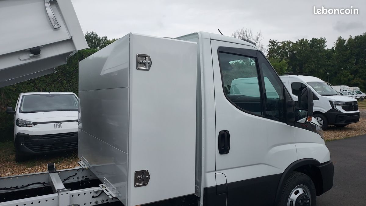 Iveco DAILY BENNE ACIER JPM 35C16H 3.0 +COFFRE (image 8)