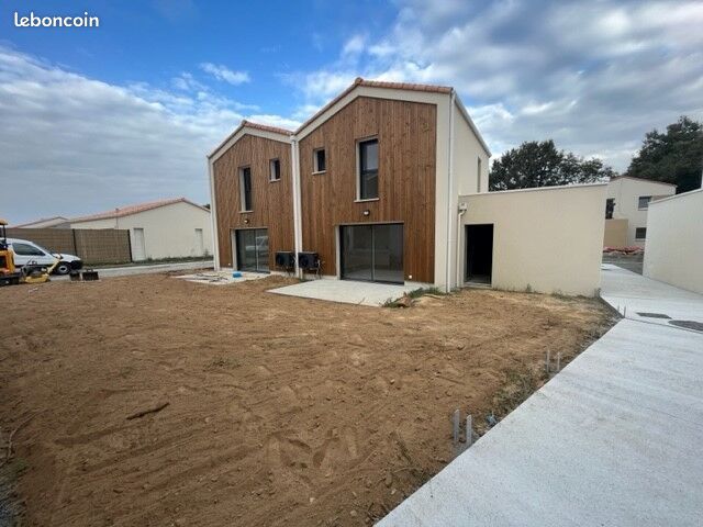 Maison 3 pièces 70 m² · à Montaigu-Vendée · 70 m² · 833 €/mois