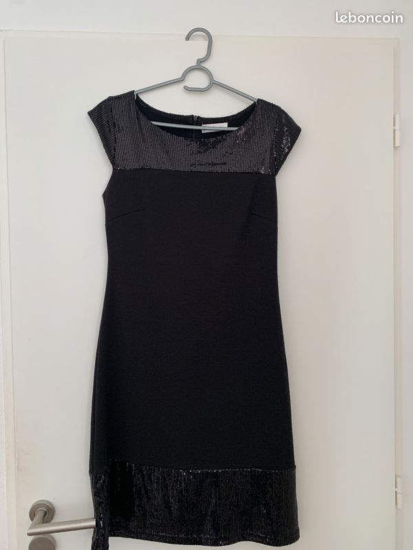 Robe Noir à sequins (image 1)