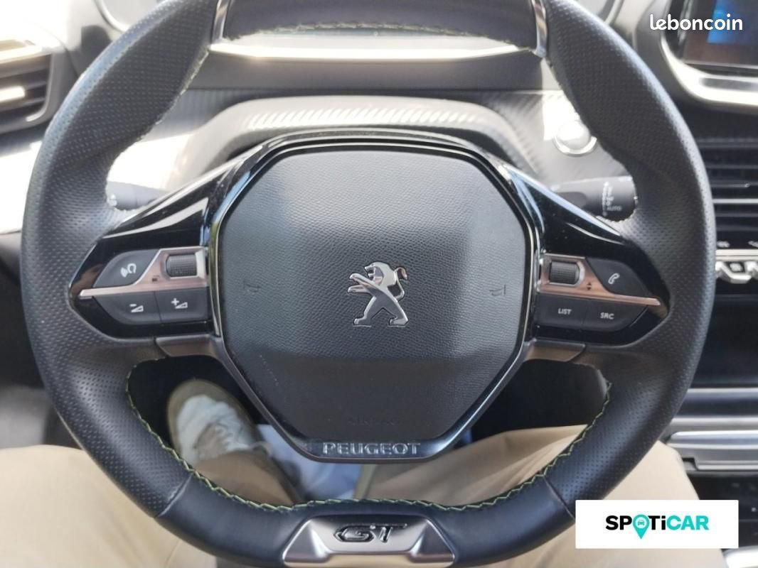 Peugeot 208 PureTech 100 S&S BVM6 GT (image 18)