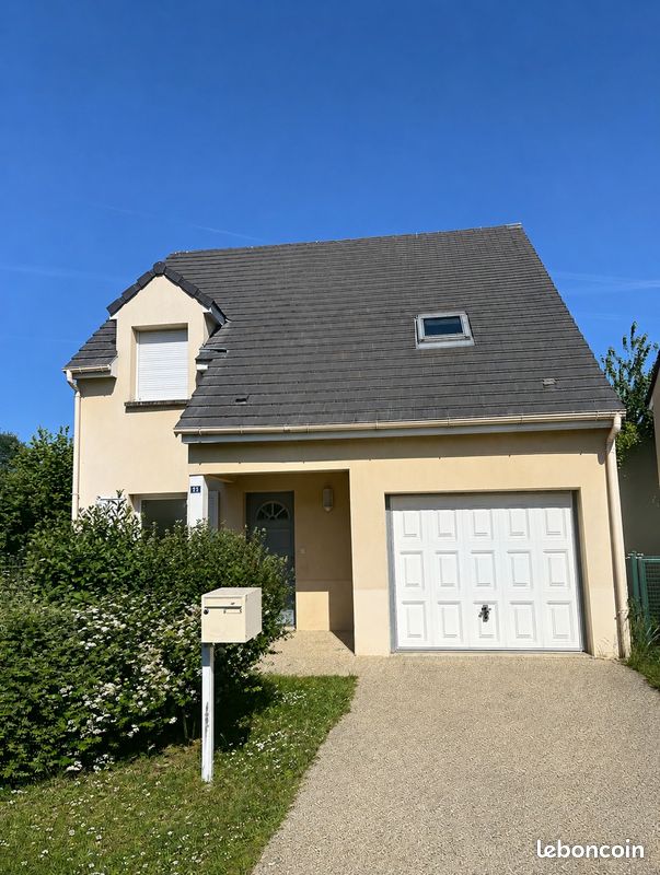 Maison 5 pièces 98 m² · à Beauce la Romaine · 98 m² · 792 €