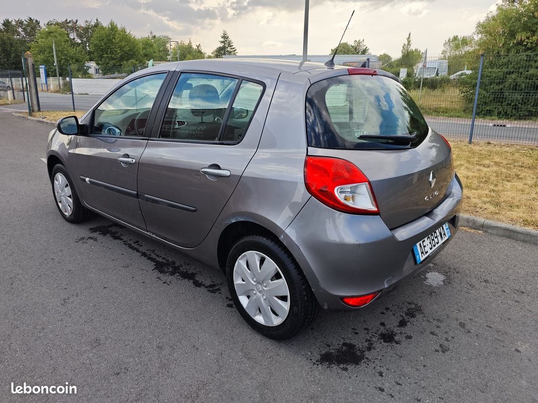 RENAULT Clio 113000KM ESSENCE Phase 2 1.2 TCe 101CV (image 2)