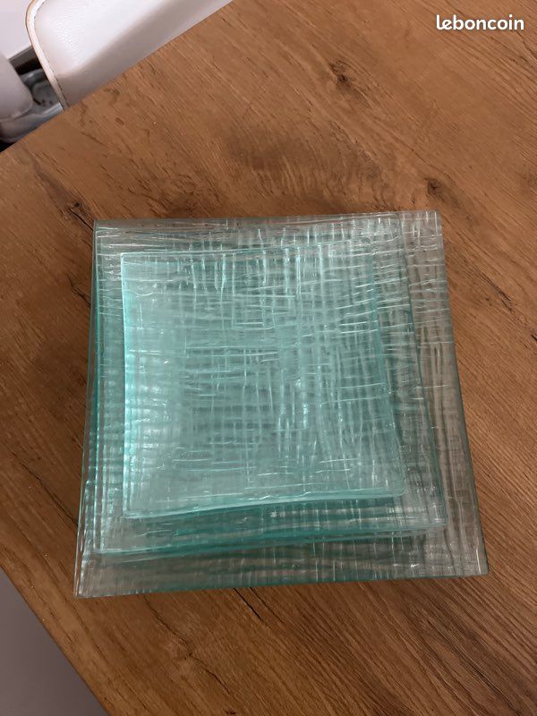 Assiettes en verre (image 1)