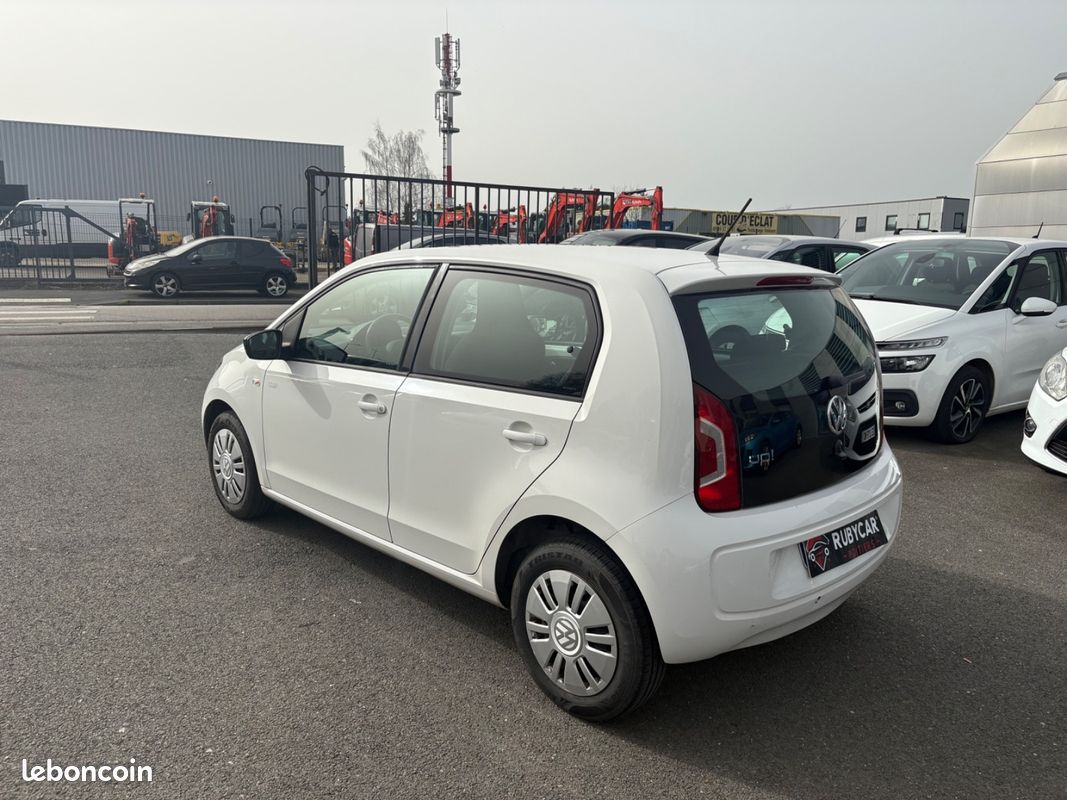 Volkswagen Up 1.0i 12v 60ch PACK CUP 5 PORTES ESSENCE (image 7)