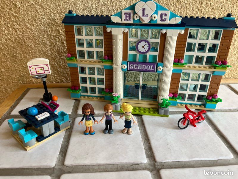 Lego Friends L’Ecole d’Hearthlake City avec boîte (image 1)