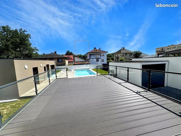 Propriété 7 pièces 148 m²