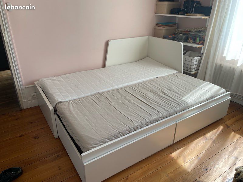 IKEA FLEKKE + 2 matelas VANNAREID – Très bon état (image 3)